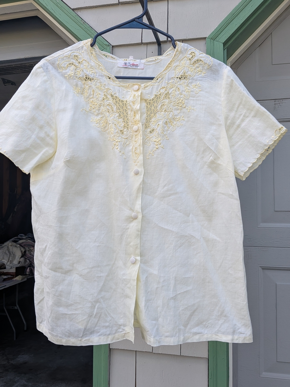 Vintage 100% Linen Embroidered yellow Blouse Cutwork Floral
